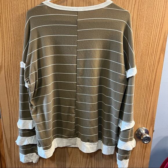 1.4.3 Story by Line Up Ruffle Tier Sleeve Top w/ Thin Stripes Women's Size Large - Picture 4 of 5